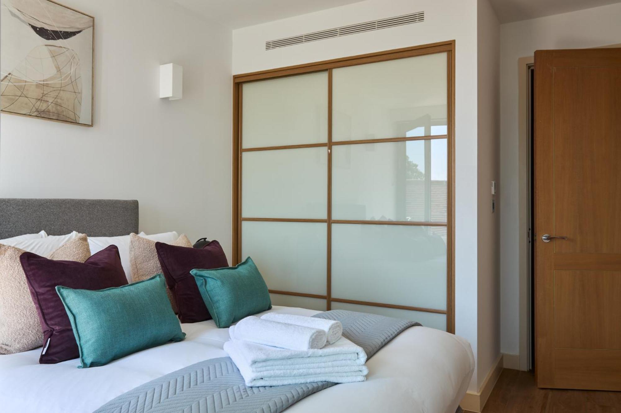 Kew Bridge By Viridian Apartments Екстер'єр фото