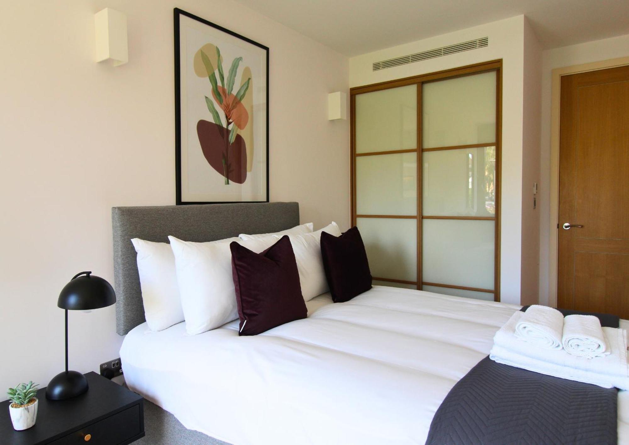 Kew Bridge By Viridian Apartments Екстер'єр фото